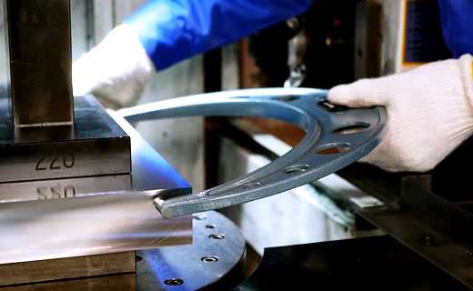 tr11鋼和d2鋼哪個好，d2鋼vg10鋼哪個鋒利